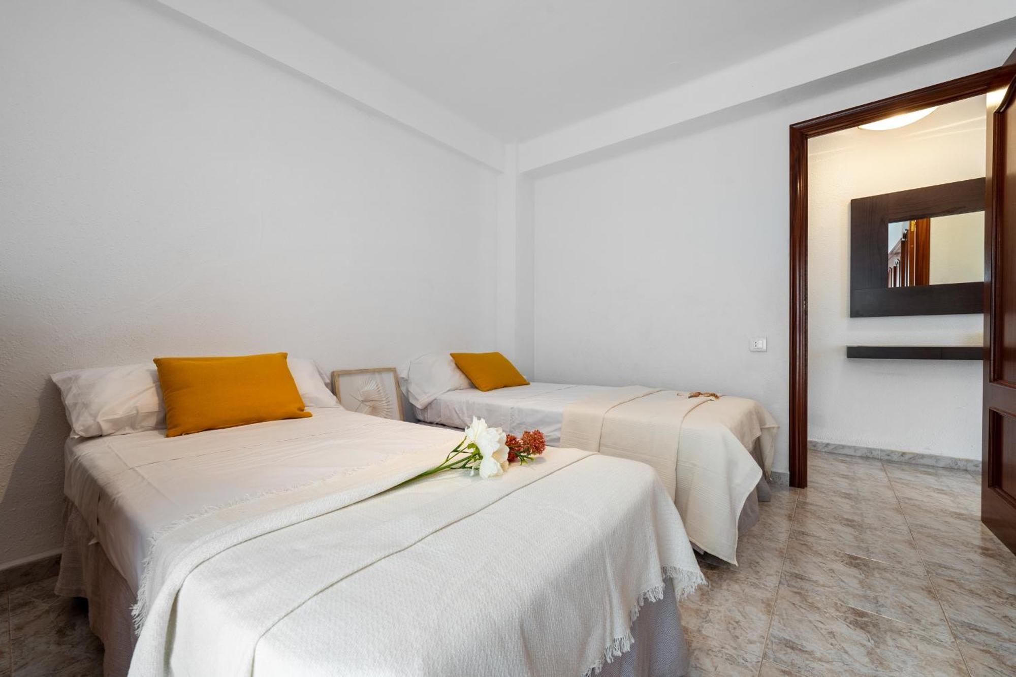 Alea Rentals - Altamira Ла-Пинеда Экстерьер фото